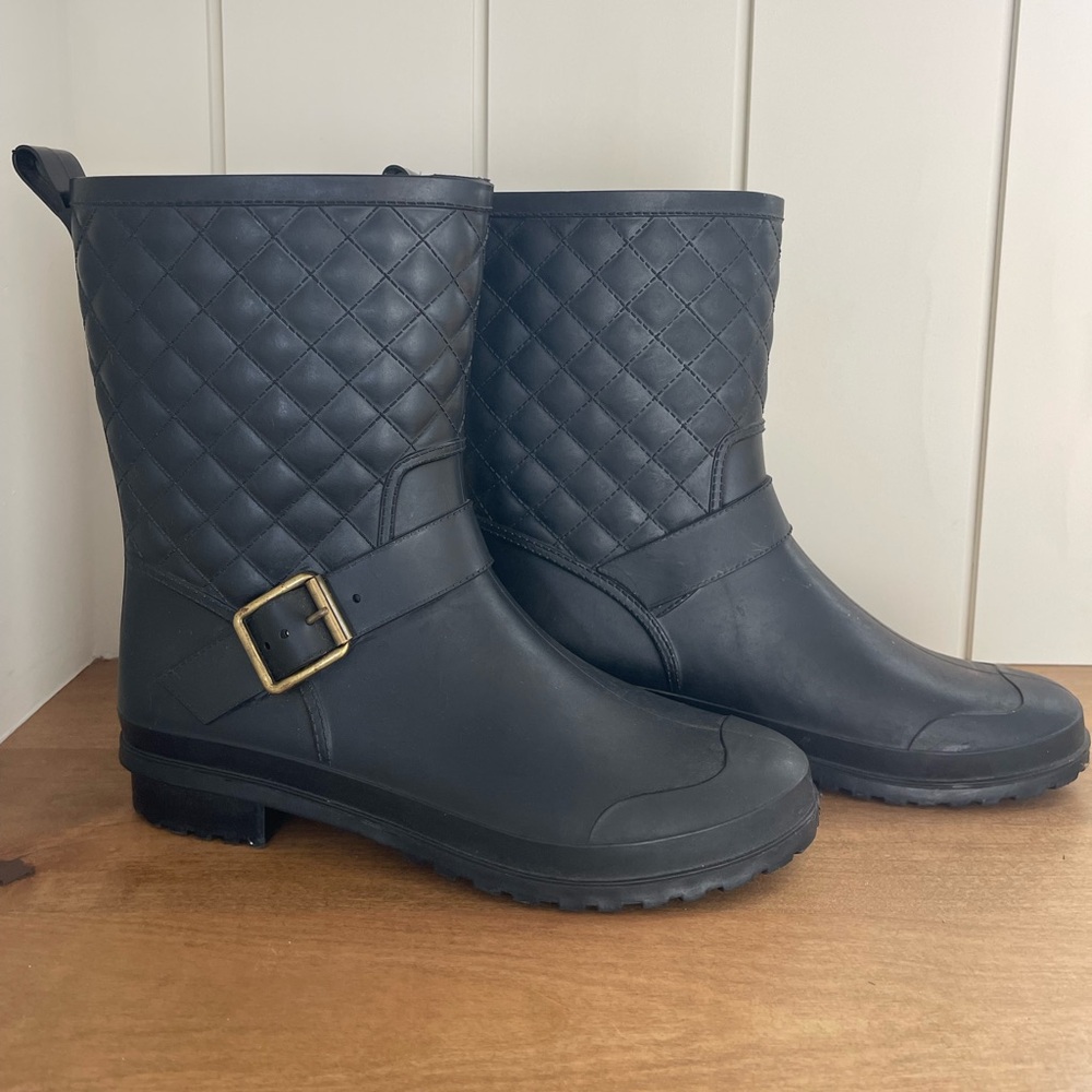 Black Quilted Rain Boots with Buckle